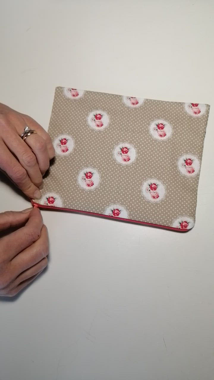 Tutorial pochette senza on sale cerniera